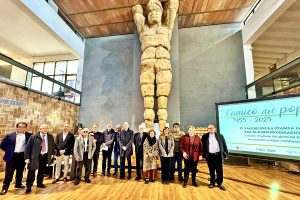 L'Amico del Popolo (redazione) Il gruppo redazionale con la fam.Sarcuto (tipografi)